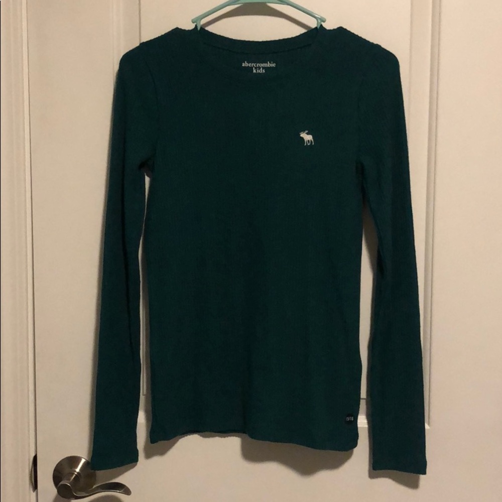⭐️ NWOT Abercrombie Tee ⭐️